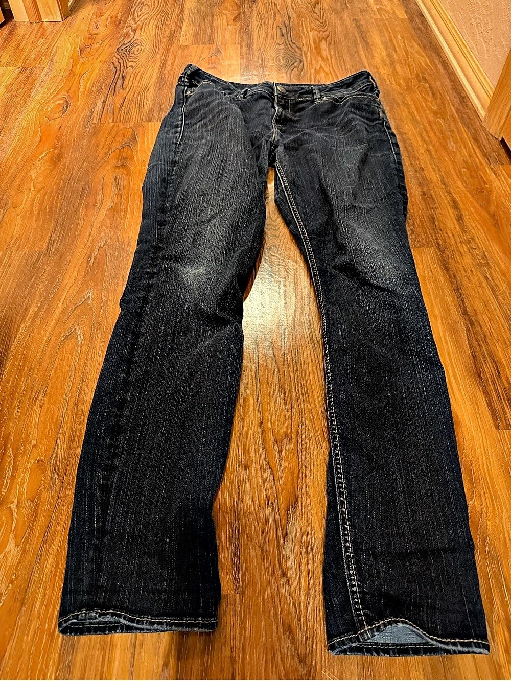 Women's Black Straight Leg Jeans